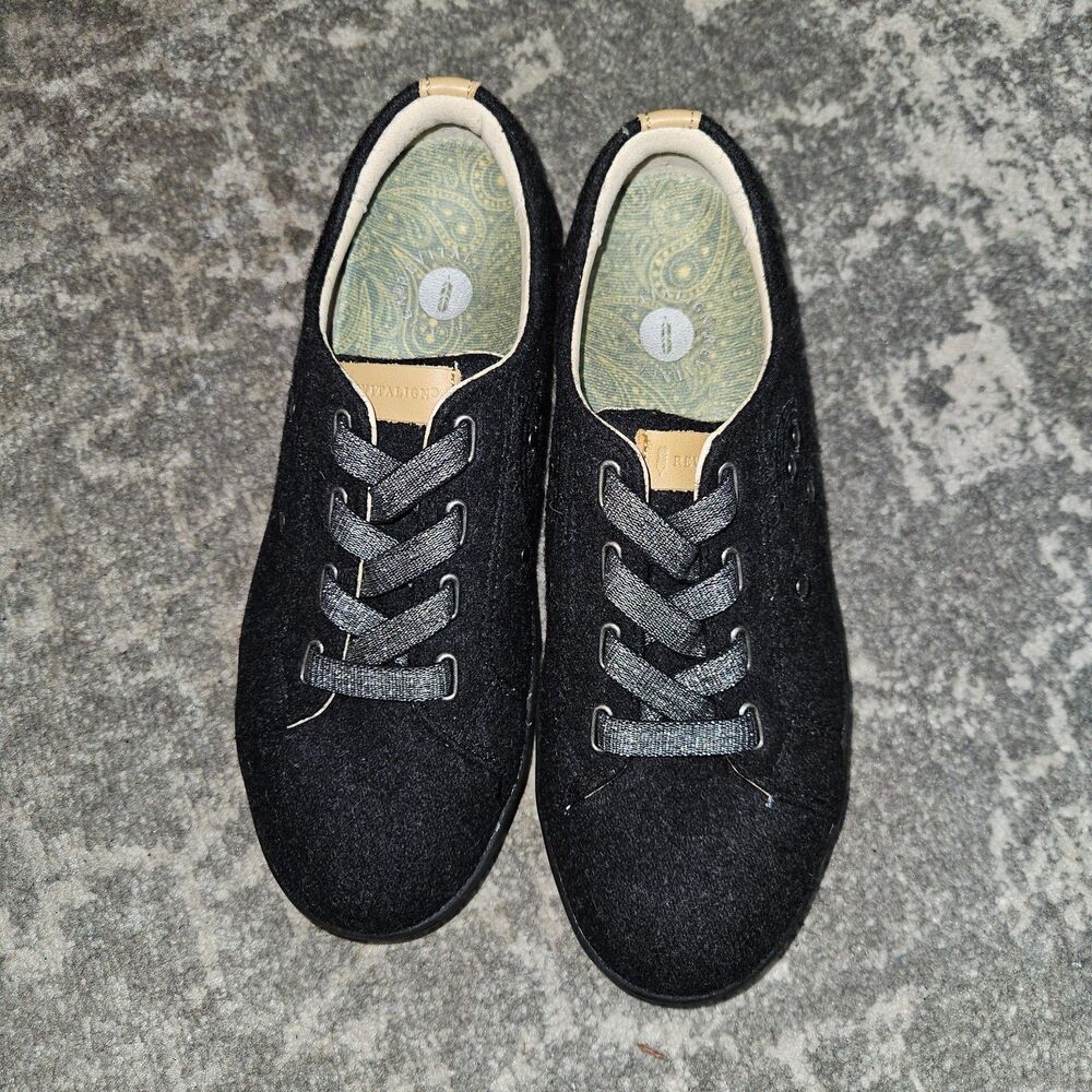 Revitalign Women's Malibu Sparkle Felted Canvas Fashion Comfort Sneaker Size 7.5